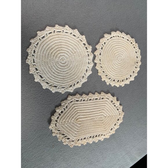 Handmade Crochet Lace Hot Pads plates Set of 3 Beige Cotton - Picture 8 of 15